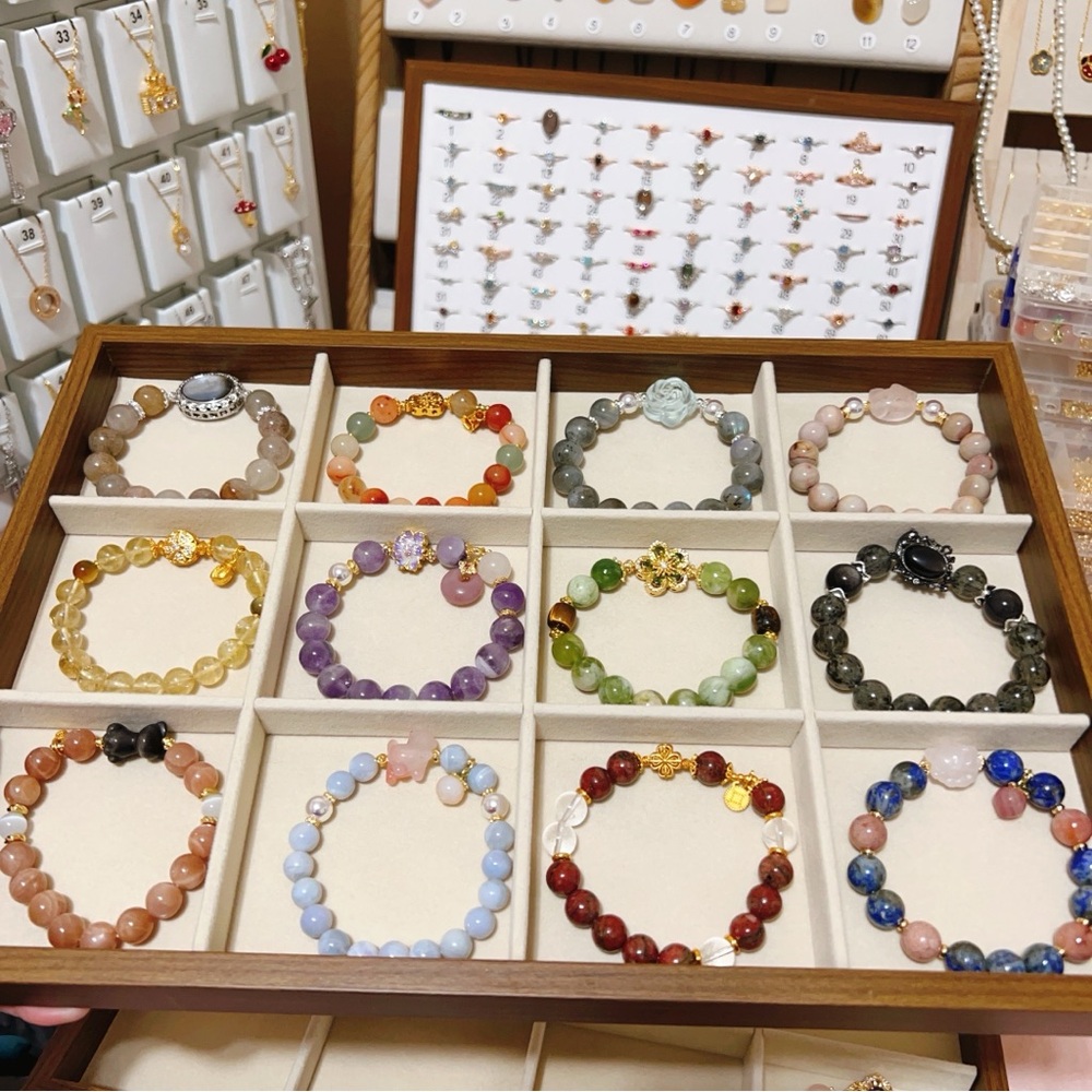 （04-17) Handmade bracelets for live show